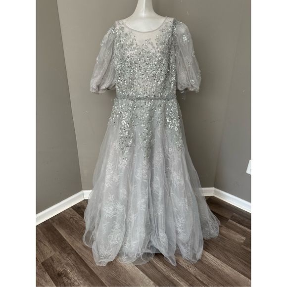 MAC DUGGAL EMBELLISHED PUFF SLEEVE A LINE GOWN - Picture 4 of 11